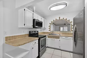 11925 Suellen Cir, Wellington, FL 33414 - Photo 3