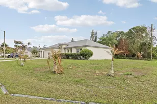 702 SE Lighthouse Ave SE, Port Saint Lucie, FL 34983 - Photo 25