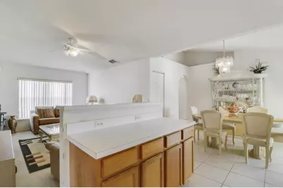 702 SE Lighthouse Avenue SE, Port Saint Lucie, FL 34983 - Photo 7