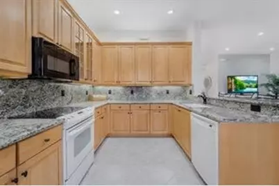 10599 Silverton Lane, Boynton Beach, FL 33437 - Photo 13