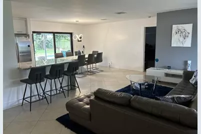 2400 SW 86th Avenue, Davie, FL 33324 - Photo 5