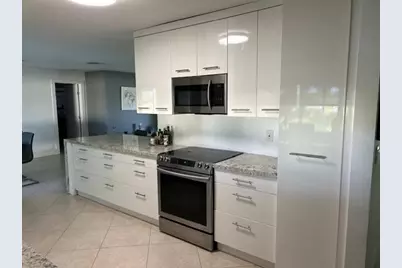 2400 SW 86th Avenue, Davie, FL 33324 - Photo 11