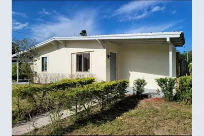 2016 Golfview Court, Fort Pierce, FL 34950 - Photo 1