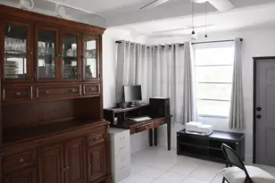 1440 NW 70th Ln, Margate, FL 33063 - Photo 9