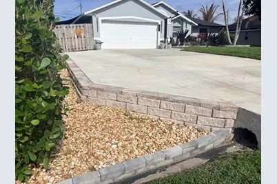 462 SE Cork Road, Port Saint Lucie, FL 34984 - Photo 3