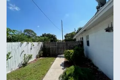 2503 Chesterfield Drive, Fort Pierce, FL 34982 - Photo 25