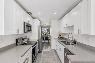 10625 NW 30th Pl, Sunrise, FL 33322 - Photo 17