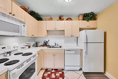 760 SE 2nd Avenue #H105, Deerfield Beach, FL 33441 - Photo 11