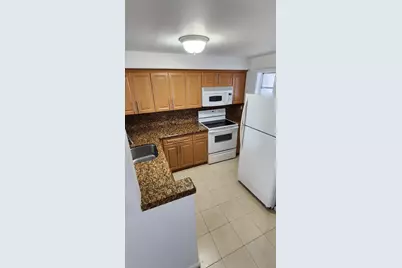 2500 SW 6th Street #301, Miami, FL 33135 - Photo 5