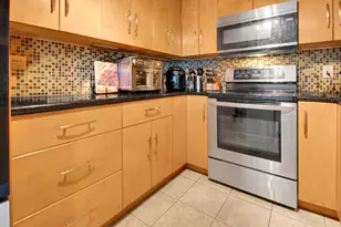 9 NE 19th Ct, Wilton Manors, FL 33305 - Photo 5