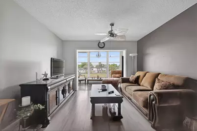 8051 N Sunrise Lakes Drive N #307, Sunrise, FL 33322 - Photo 3