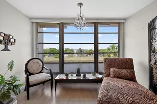 8051 N Sunrise Lakes Dr N, Sunrise, FL 33322 - Photo 7