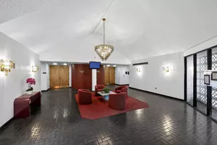 8051 N Sunrise Lakes Dr N, Sunrise, FL 33322 - Photo 23