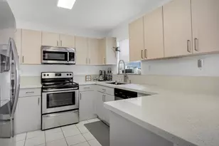 2221 NW 171st Terrace, Pembroke Pines, FL 33028 - Photo 23