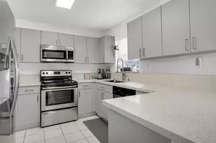 2221 NW 171st Terrace, Pembroke Pines, FL 33028 - Photo 9