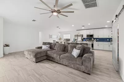 8607 SW 7th Lane, Okeechobee, FL 34974 - Photo 9