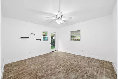 35 SE 12th Street, Dania Beach, FL 33004 - Photo 13