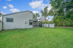 2492 Bedford Mews Dr, Wellington, FL 33414 - Photo 23