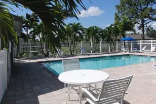 2492 Bedford Mews Dr, Wellington, FL 33414 - Photo 25