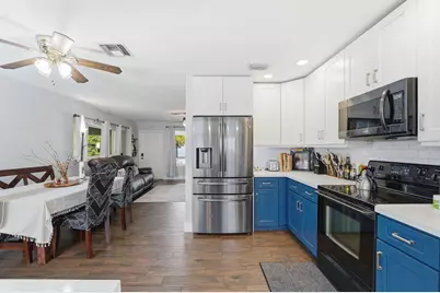 2725 NE 6th Avenue, Wilton Manors, FL 33334 - Photo 11