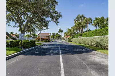 3223 S Lakeview Circle #20-8, Hutchinson Island, FL 34949 - Photo 3