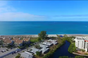 908 Villas Dr, Venice, FL 34285 - Photo 5