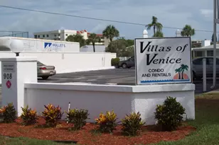 908 Villas Dr, Venice, FL 34285 - Photo 43