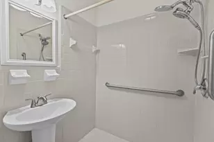 908 Villas Dr, Venice, FL 34285 - Photo 11