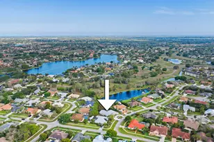 1738 Lindsey Ct, Wellington, FL 33414 - Photo 11