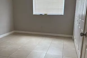 104 N Palm Beach Trace Dr, Royal Palm Beach, FL 33411 - Photo 7