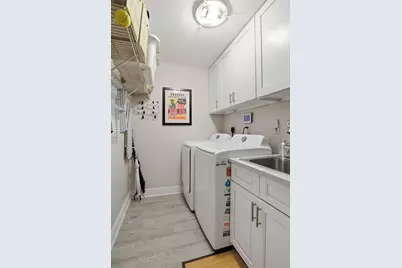 2001 Embassy Drive, West Palm Beach, FL 33401 - Photo 29