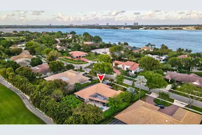 2001 Embassy Drive, West Palm Beach, FL 33401 - Photo 59