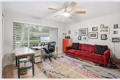 2001 Embassy Drive, West Palm Beach, FL 33401 - Photo 17