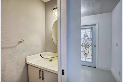 8201 SW 57th Street, Davie, FL 33328 - Photo 17