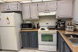 4042 NW 19th St, Lauderhill, FL 33313 - Photo 7