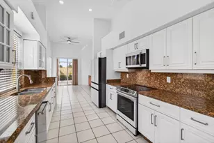 7848 Travelers Tree Dr, Boca Raton, FL 33433 - Photo 15
