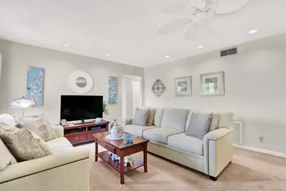 323 Knotty Pine Circle #A2, Greenacres, FL 33463 - Photo 7