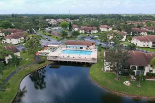 323 Knotty Pine Cir, Greenacres, FL 33463 - Photo 17