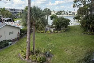 2562 Garden Dr N, Lake Worth Beach, FL 33461 - Photo 13