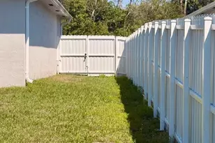 2490 SW Bayshore Blvd, Port Saint Lucie, FL 34984 - Photo 35