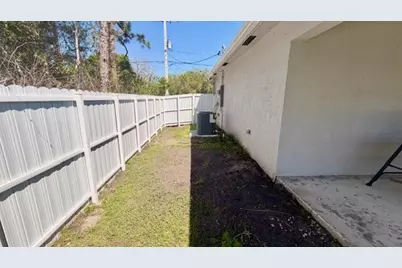 2490 SE Bayshore Boulevard, Port Saint Lucie, FL 34984 - Photo 31