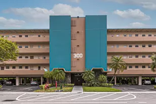 300 NE 14th Ave, Hallandale Beach, FL 33009 - Photo 37