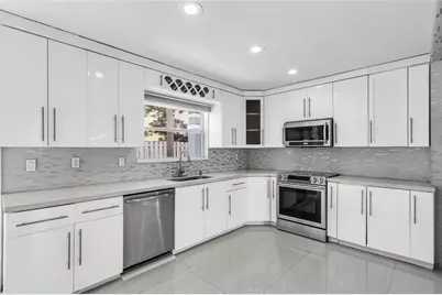 4450 NW 55th Drive, Coconut Creek, FL 33073 - Photo 9