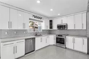 4450 NW 55th Dr, Coconut Creek, FL 33073 - Photo 9