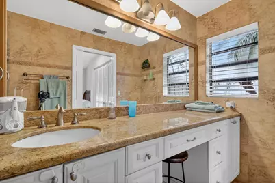 5875 Sun Pointe Circle, Boynton Beach, FL 33437 - Photo 21