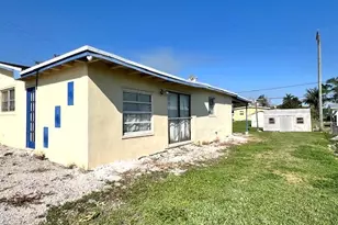 725 SE 1st St, Belle Glade, FL 33430 - Photo 11