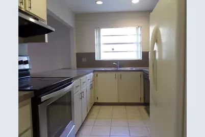 8633 Pluto Terrace, West Palm Beach, FL 33403 - Photo 5