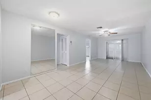 410 W Palm St, Lantana, FL 33462 - Photo 3