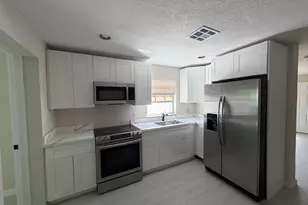 472 NW 2nd Terrace, Deerfield Beach, FL 33441 - Photo 3