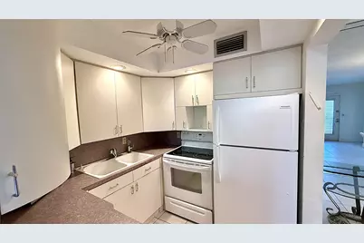 2009 Berkshire A, Deerfield Beach, FL 33442 - Photo 3